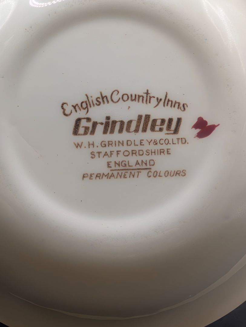 Grindley English country inns painted 6" bowl