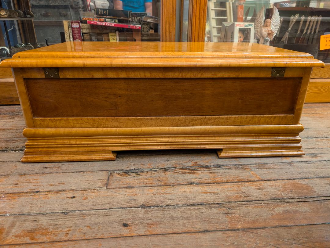 art Deco, Birdseye maple and walnut cedar chest