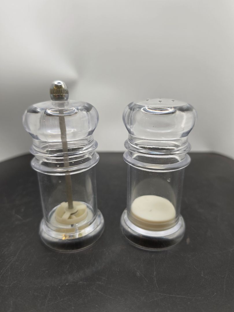 Clear Acrylic Pepper Grinder & Salt Shaker