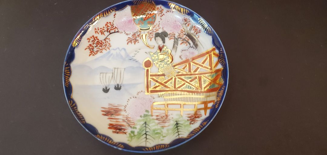 Japanese Geisha Girl Teacup Plates