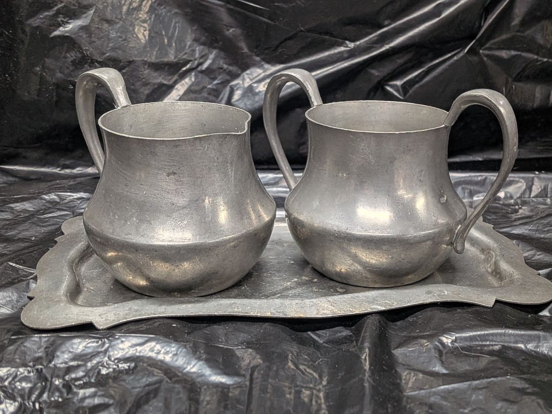 Cream & Sugar set w/tray