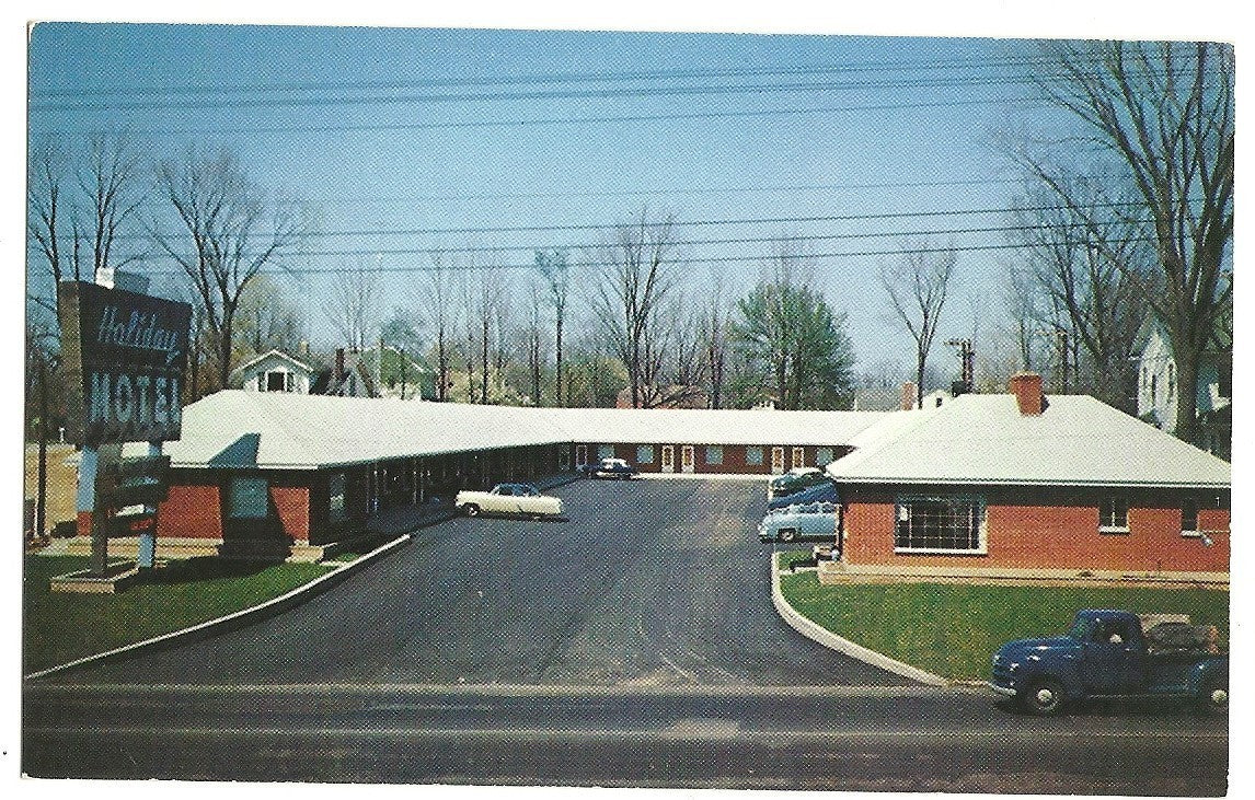 Holiday Motel Richmond Indiana IN Truck Cars Bare Trees Post Card