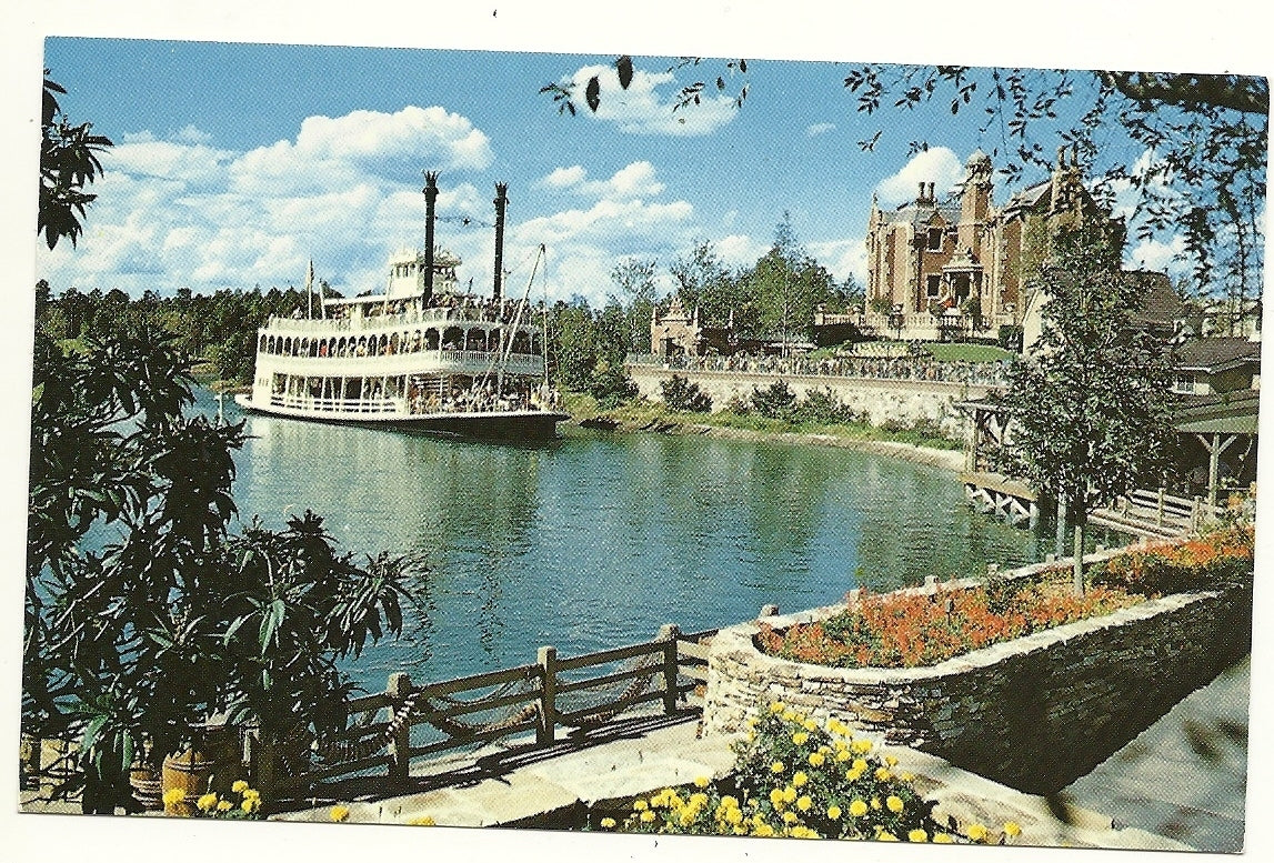 Steamboat Walt Disney World Disneyland Cruising River Amusement Park