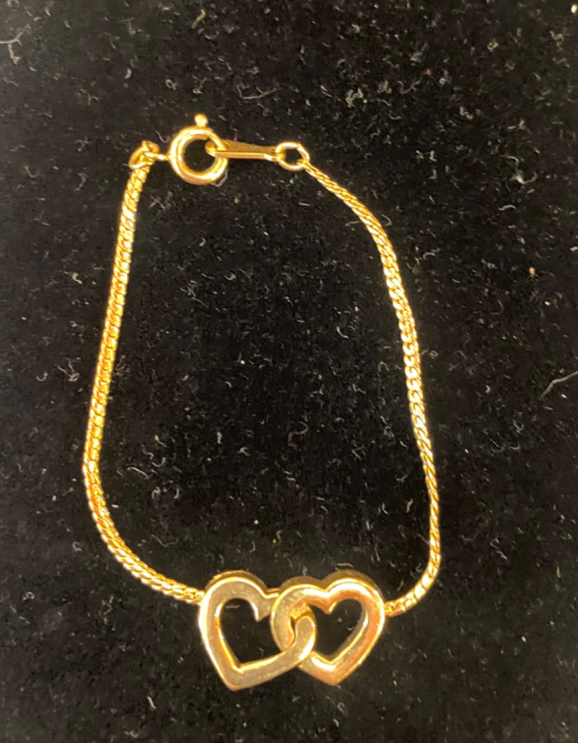 Vintage Avon Heart Bracelet Gold Tone