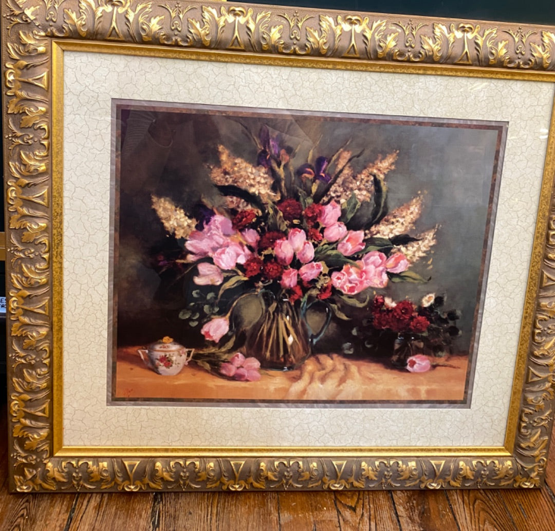 Beautiful Floral Artwork w/Gold Frame