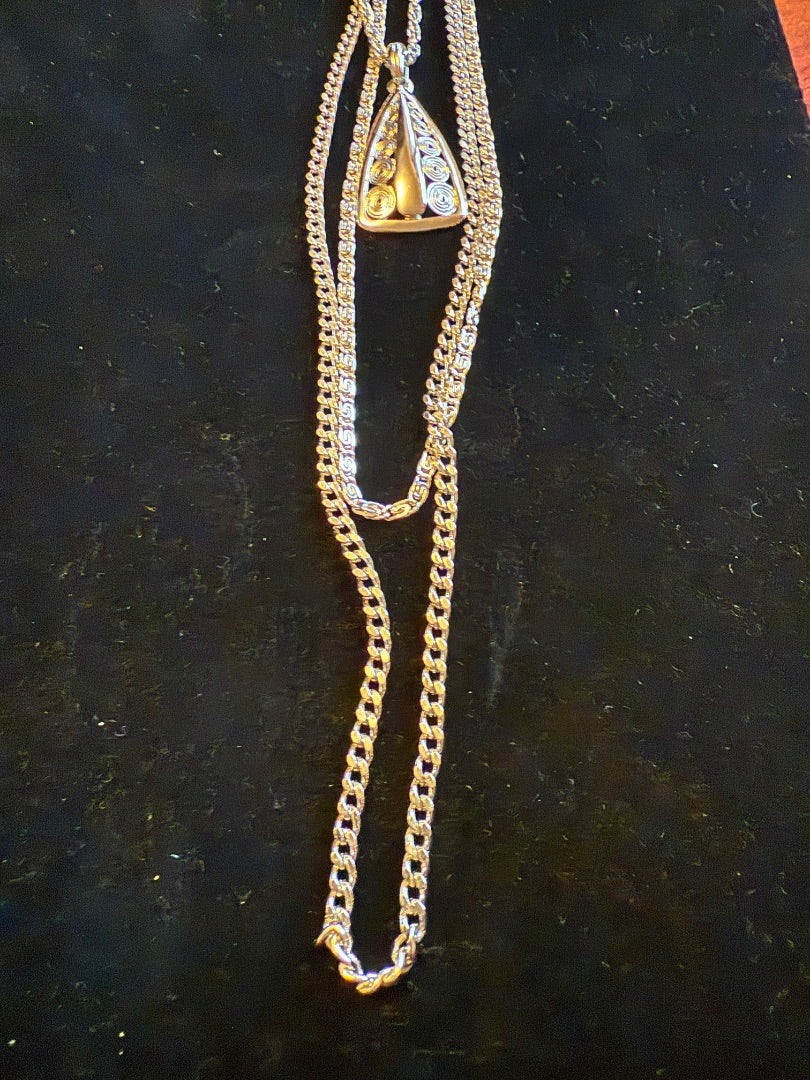 3 Strand Avon Silver toned Necklace