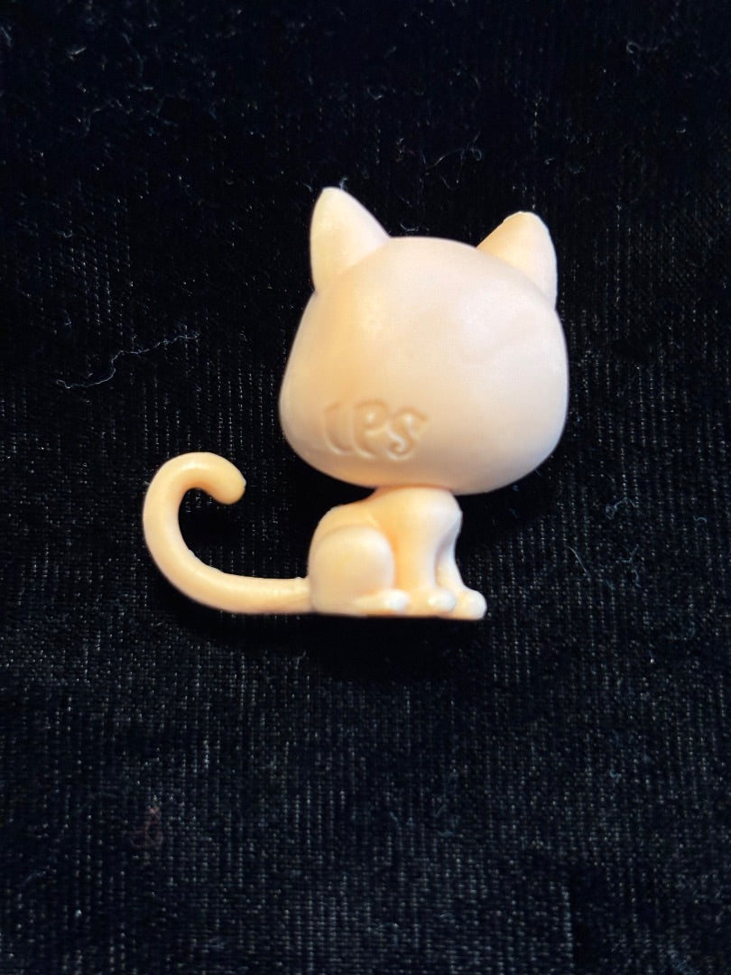 GSK LPS MINI SITTING PEACH CAT