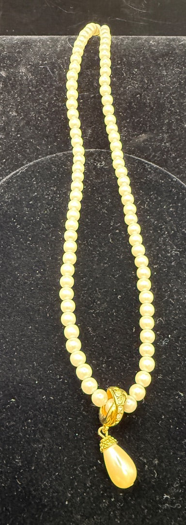 1992 Convertible Classic Pearl Necklace