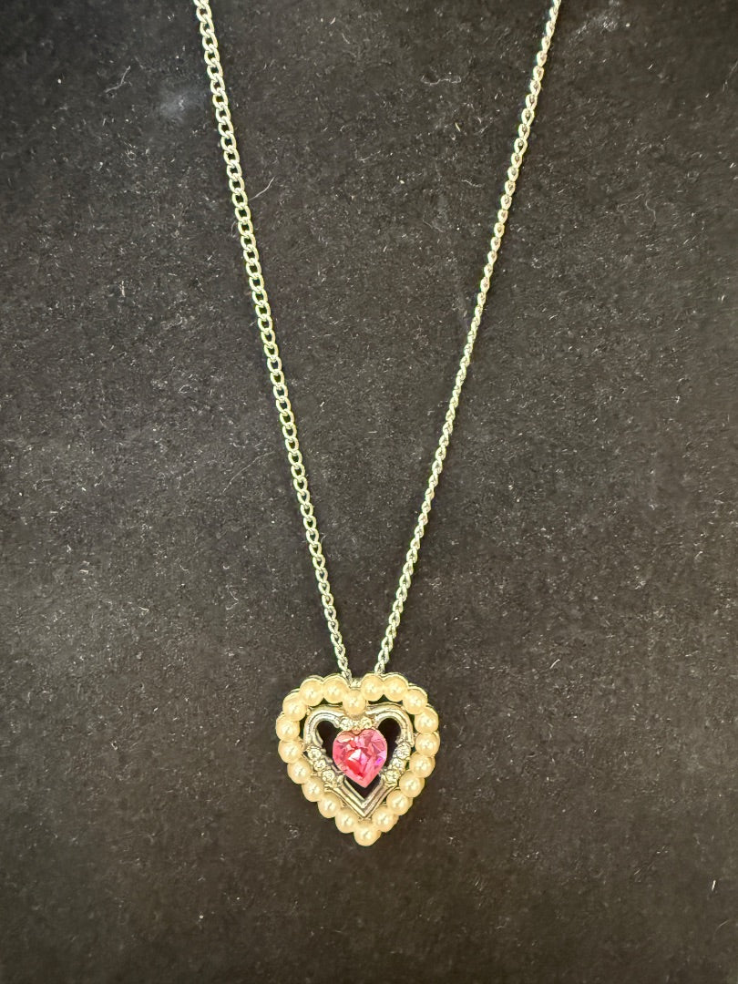 VTG Avon Pearl Heart Pink Gem gold Necklace