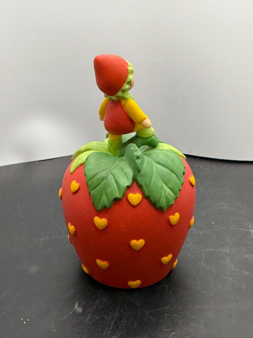 Avon strawberry Bell