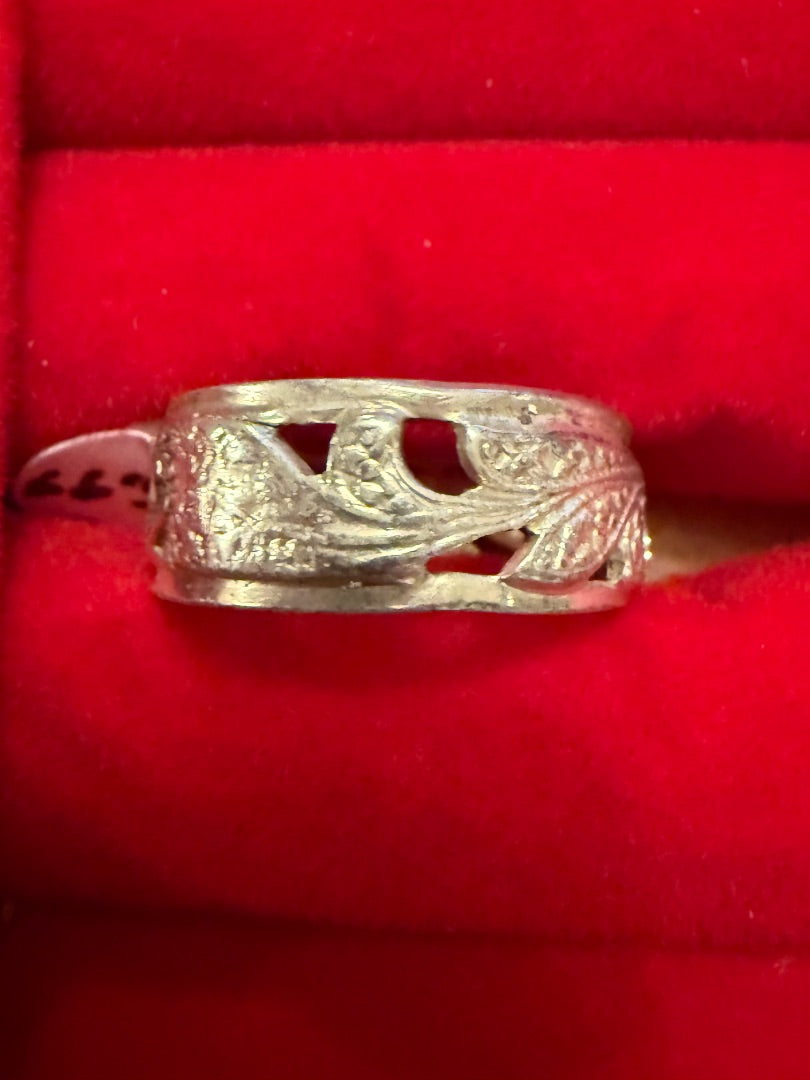 Avon Carved Floral Mourning Band 6.5 Size Ring