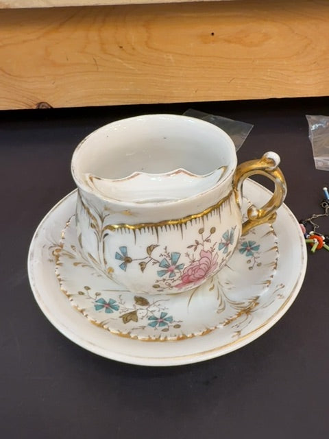 Mustache cup & saucer