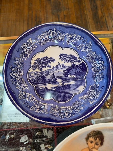 Blue willow tin
