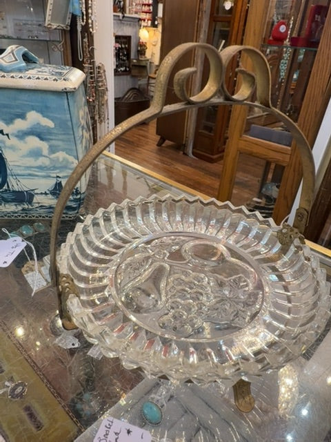 Vtg basket with glass plate