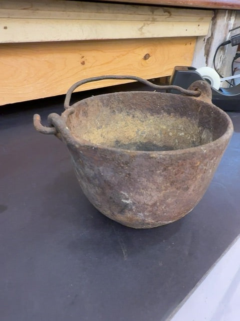 Vtg cast iron #5 pot