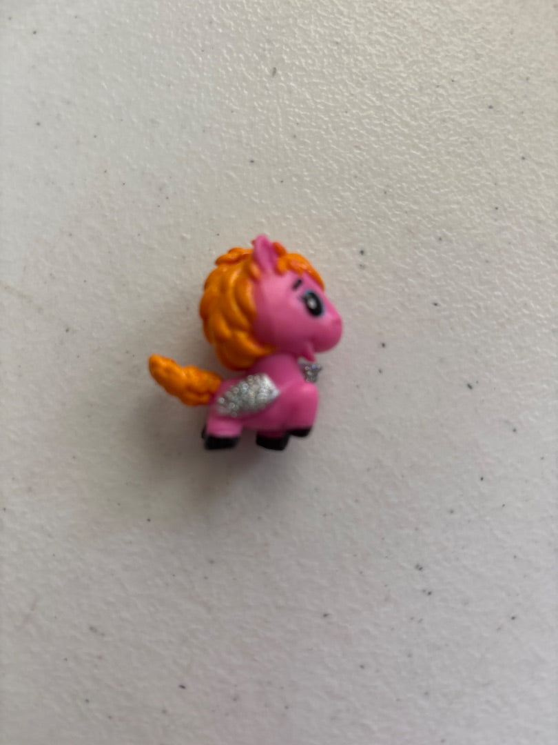 GSK Hatchimals CollEGGtibles Pink Pegasus