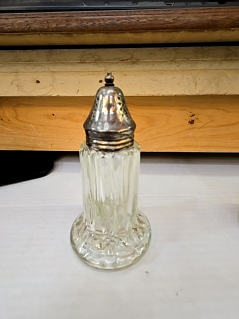 Muffineer Shaker