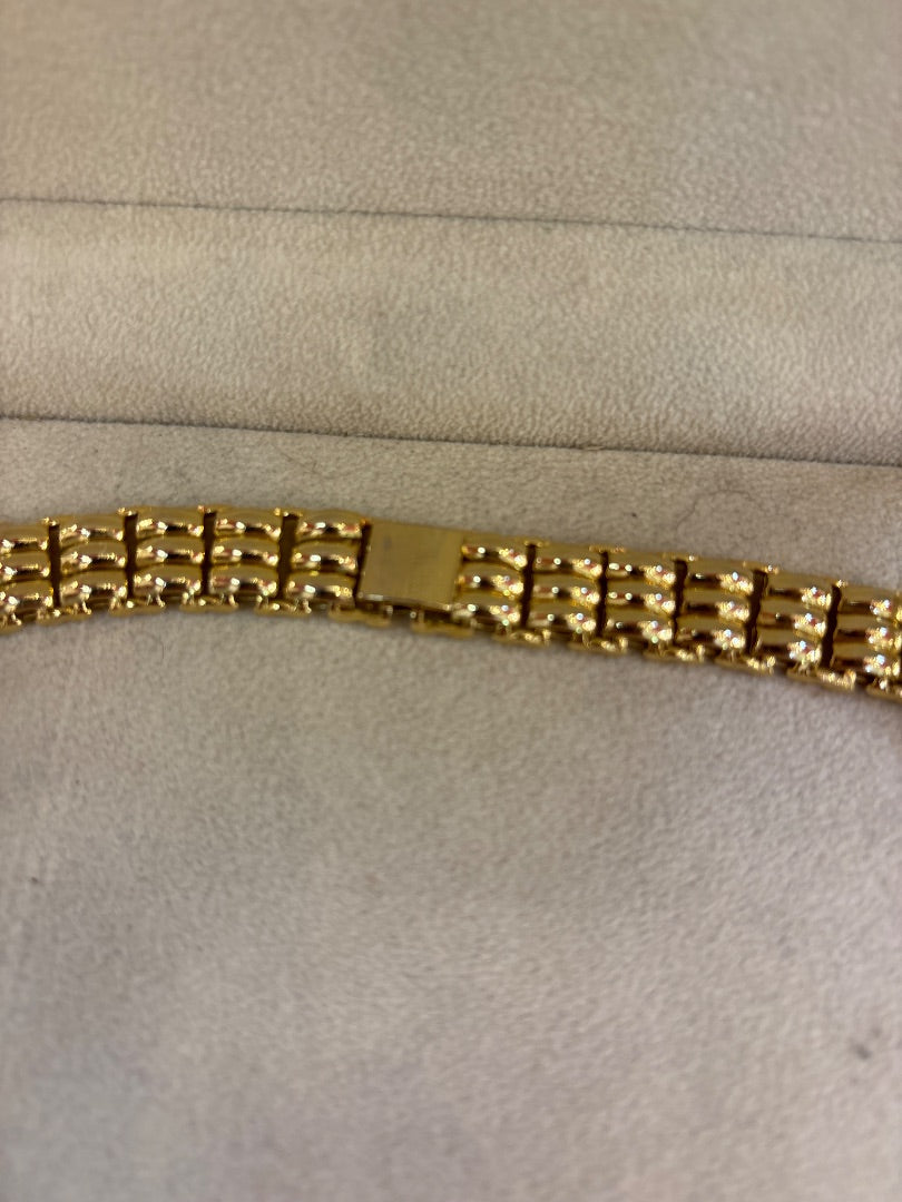 2 PC Gold set necklace / bracelet