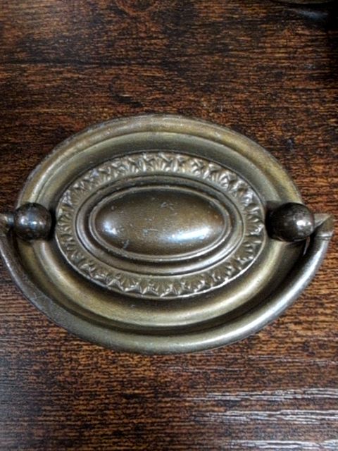 Drawer pull