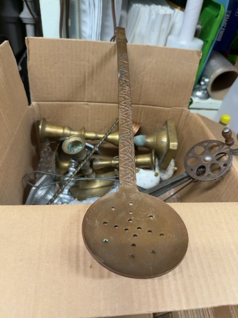 Brass skimmer