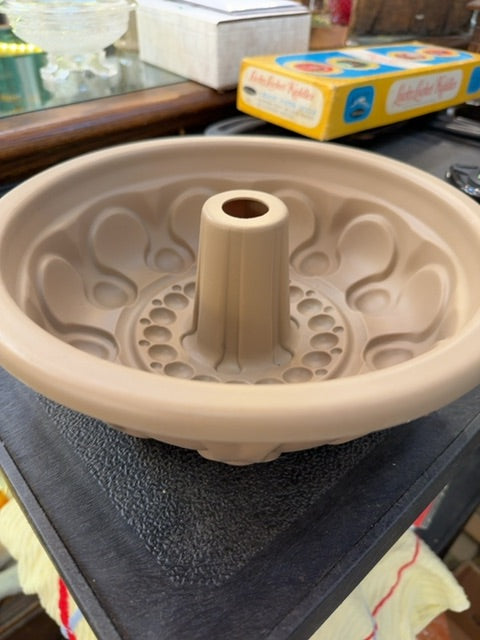 Silicone bunt cake