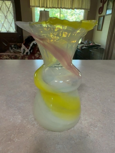 Hand blown swirl art glass vase