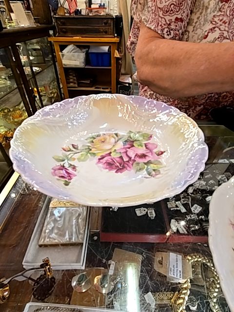 Bowl with Roses