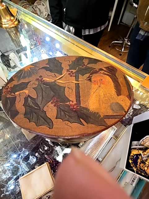 Oval box