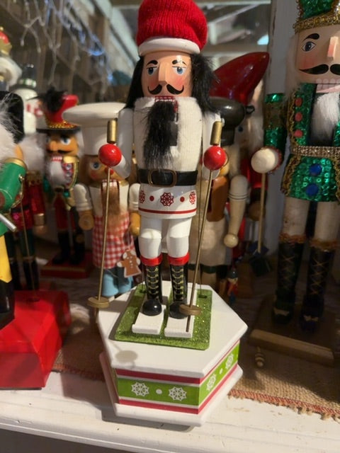 Nut cracker skiing music box