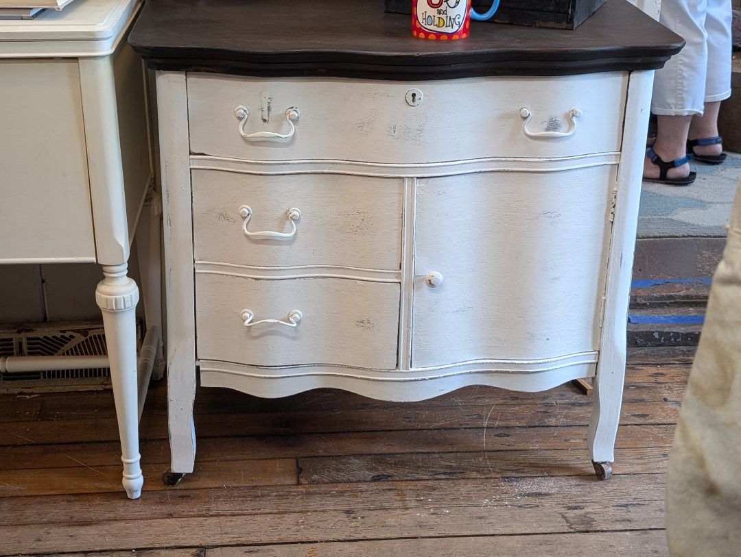 White Comode