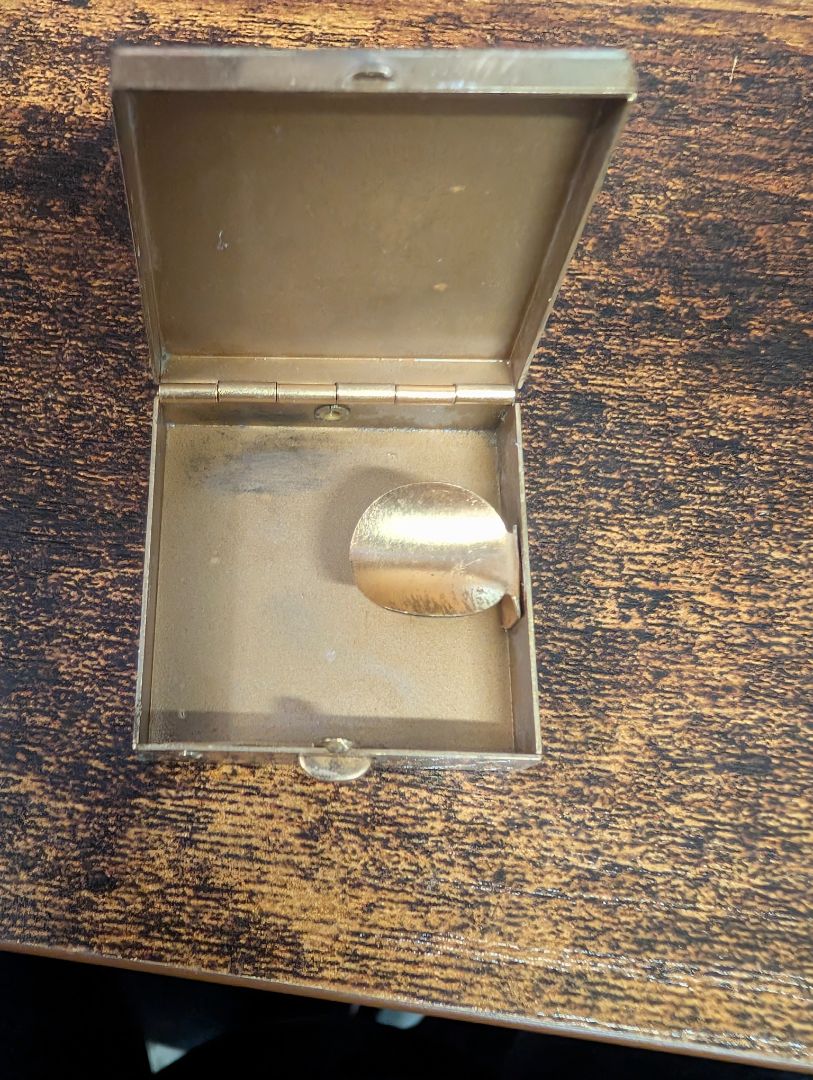 Trinket ash tray with holder and handle