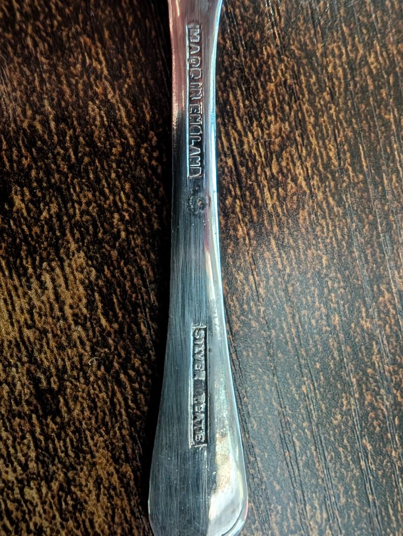 Silver plated flatware knife