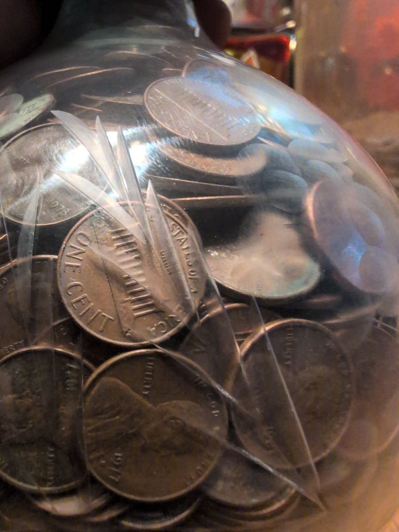 Large vase of bronze Lincoln cents.