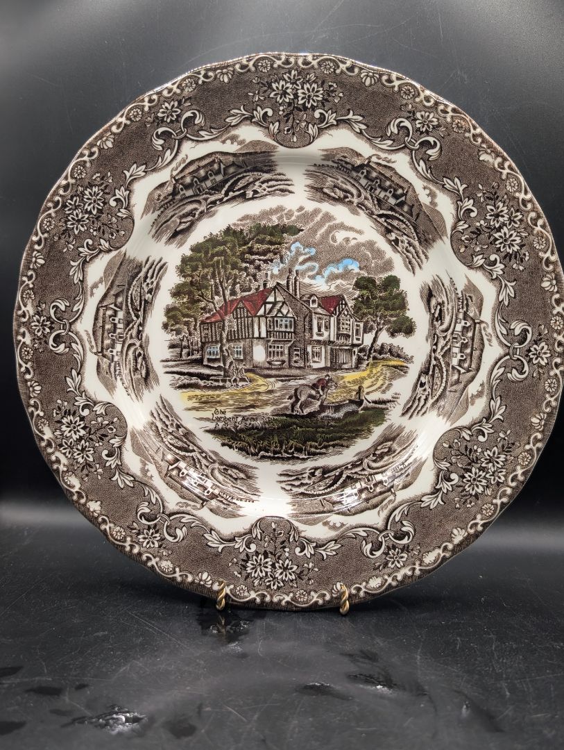 Grindley English country inns painted 7-in plate