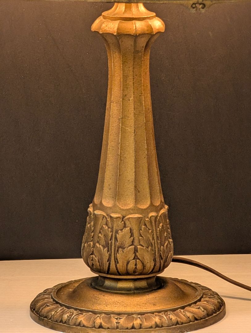Miller 6 Pane Slag Glass Lamp