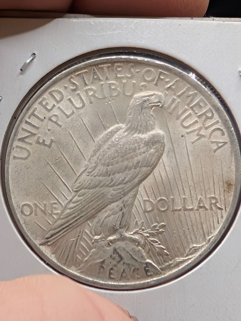 1922 Philadelphia AU / BU peace dollar