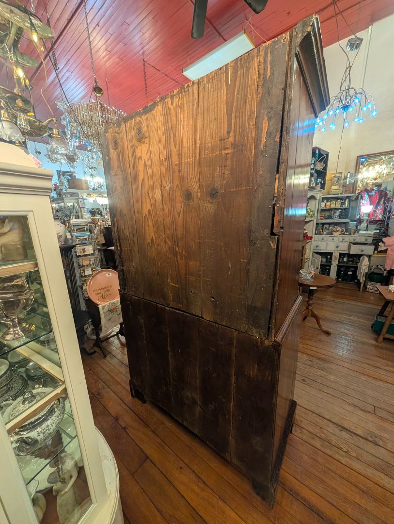 1760 to 1780 English highboy made in Lancaster region mahogany