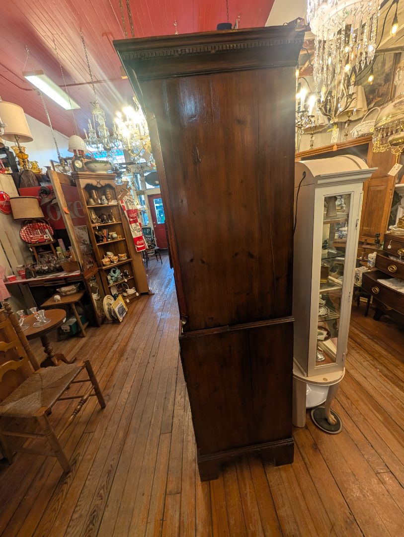 1760 to 1780 English highboy made in Lancaster region mahogany