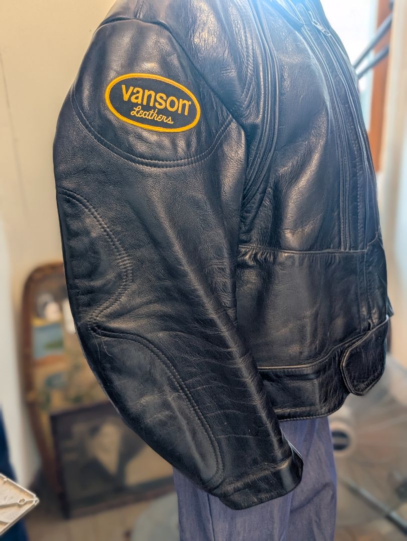Vanson armor double vented leather motorcycle jacket