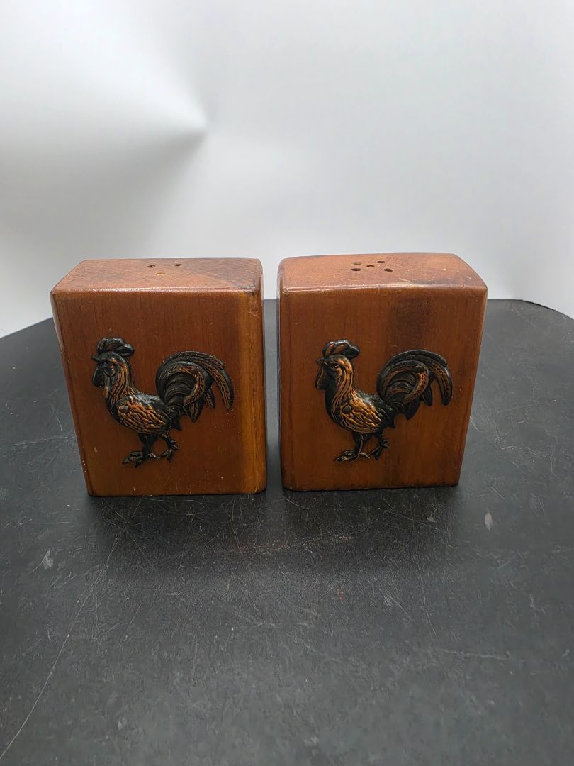 Vintage Wooden Rooster Salt & Pepper Shakers