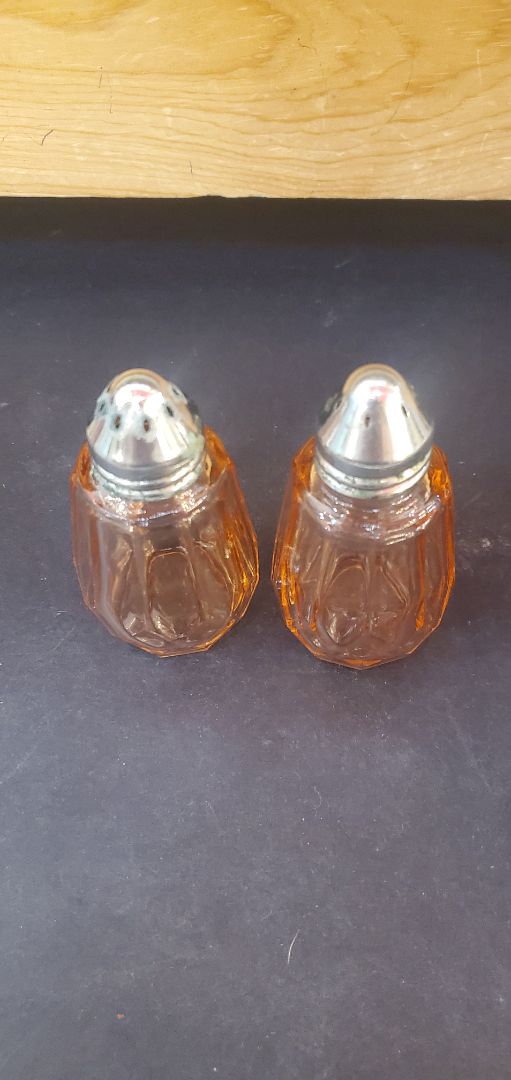 Pink Clear Salt and Pepper Shaker Set
