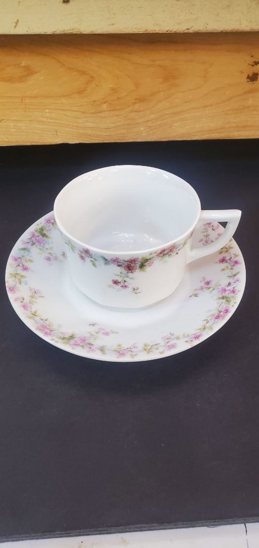 Teacup and Saucer Sets