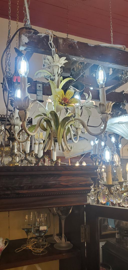 4 Light Italian Tole Flowered