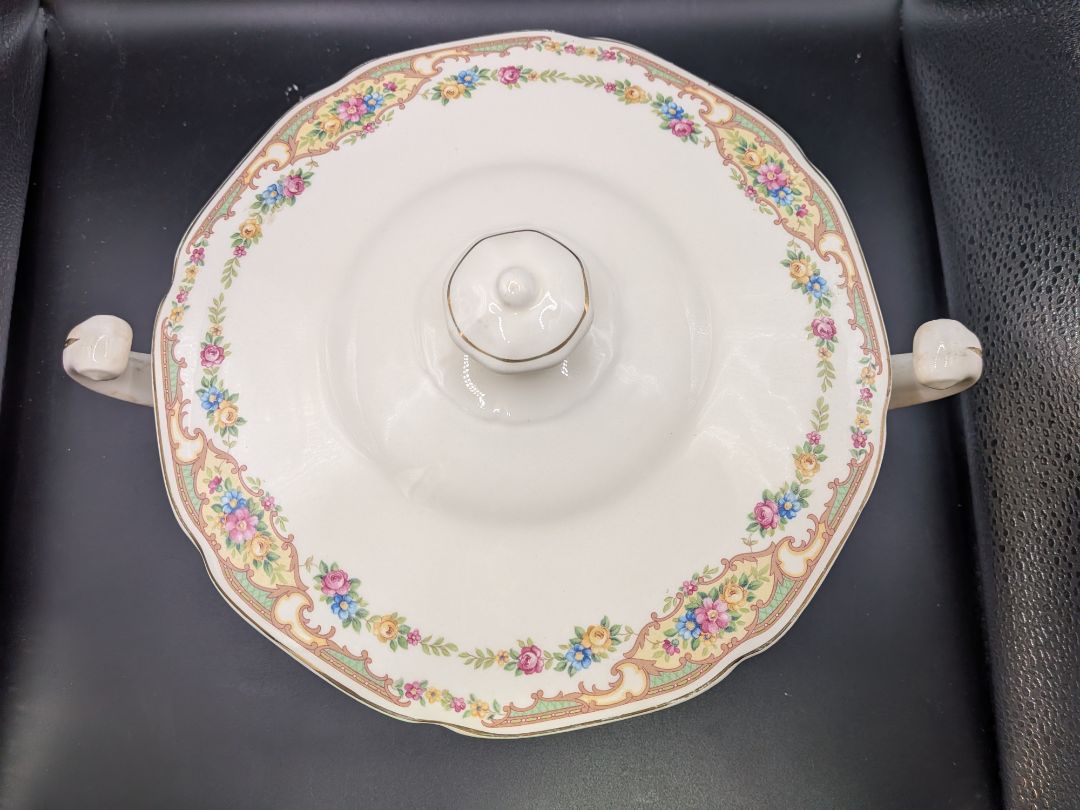 1920's-30's Mount Clemens Pottery Lidded Serving Bowl