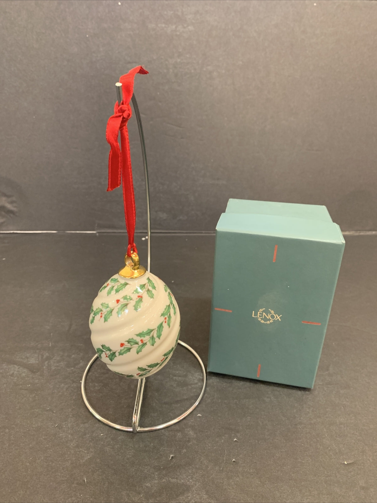 Vintage 1992 Spiral Mistletoe Hanging Ornament