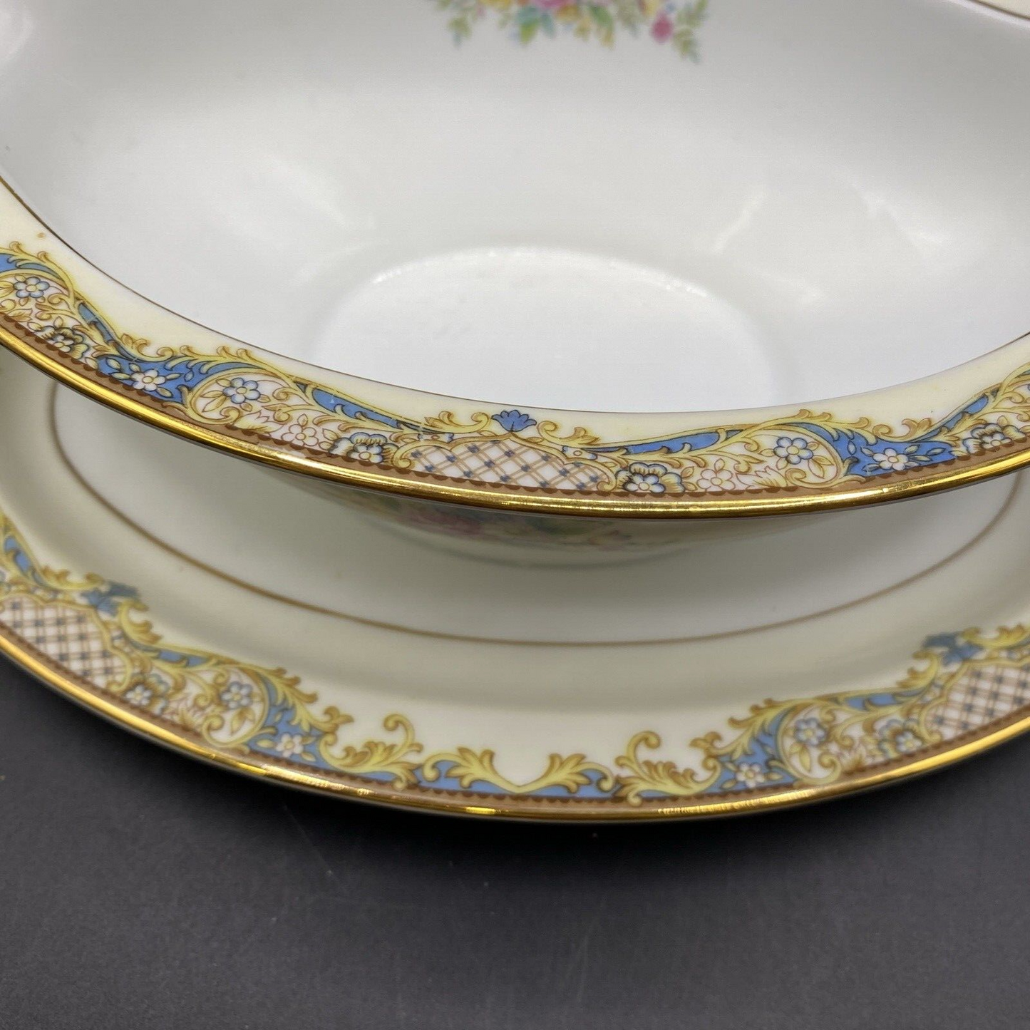 Noritake Porcelain China 4732 Carmela With Gold Gravy Boat