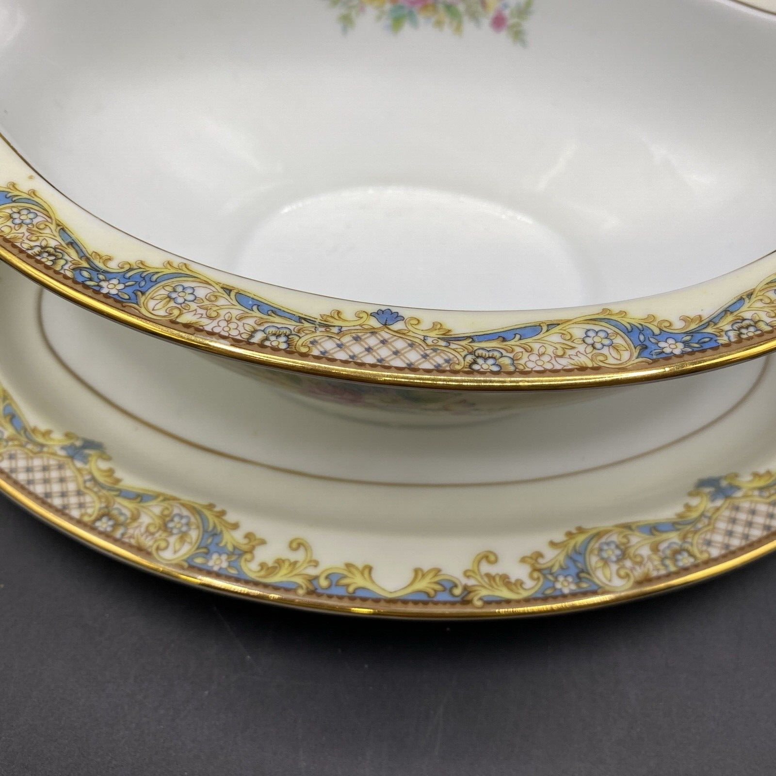 Noritake Porcelain China 4732 Carmela With Gold Gravy Boat