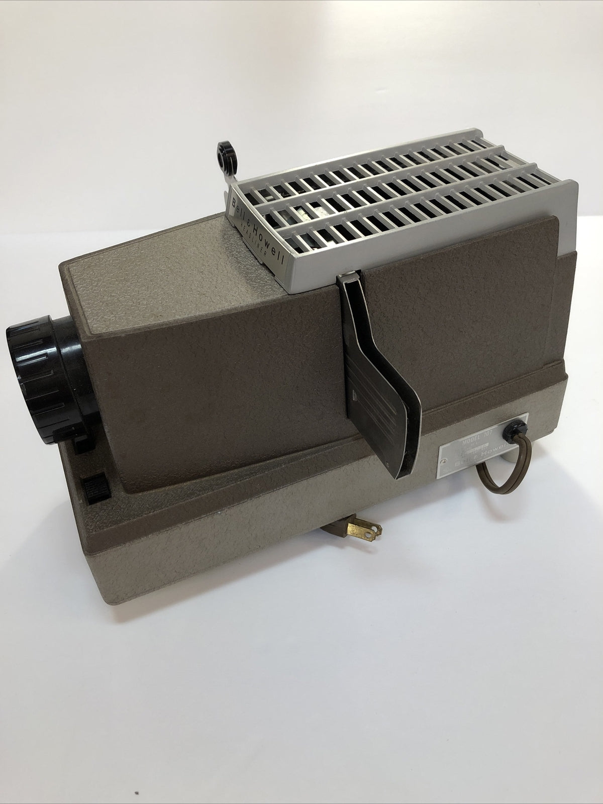 Vintage Bell & Howell Headliner model 707 slide projector 