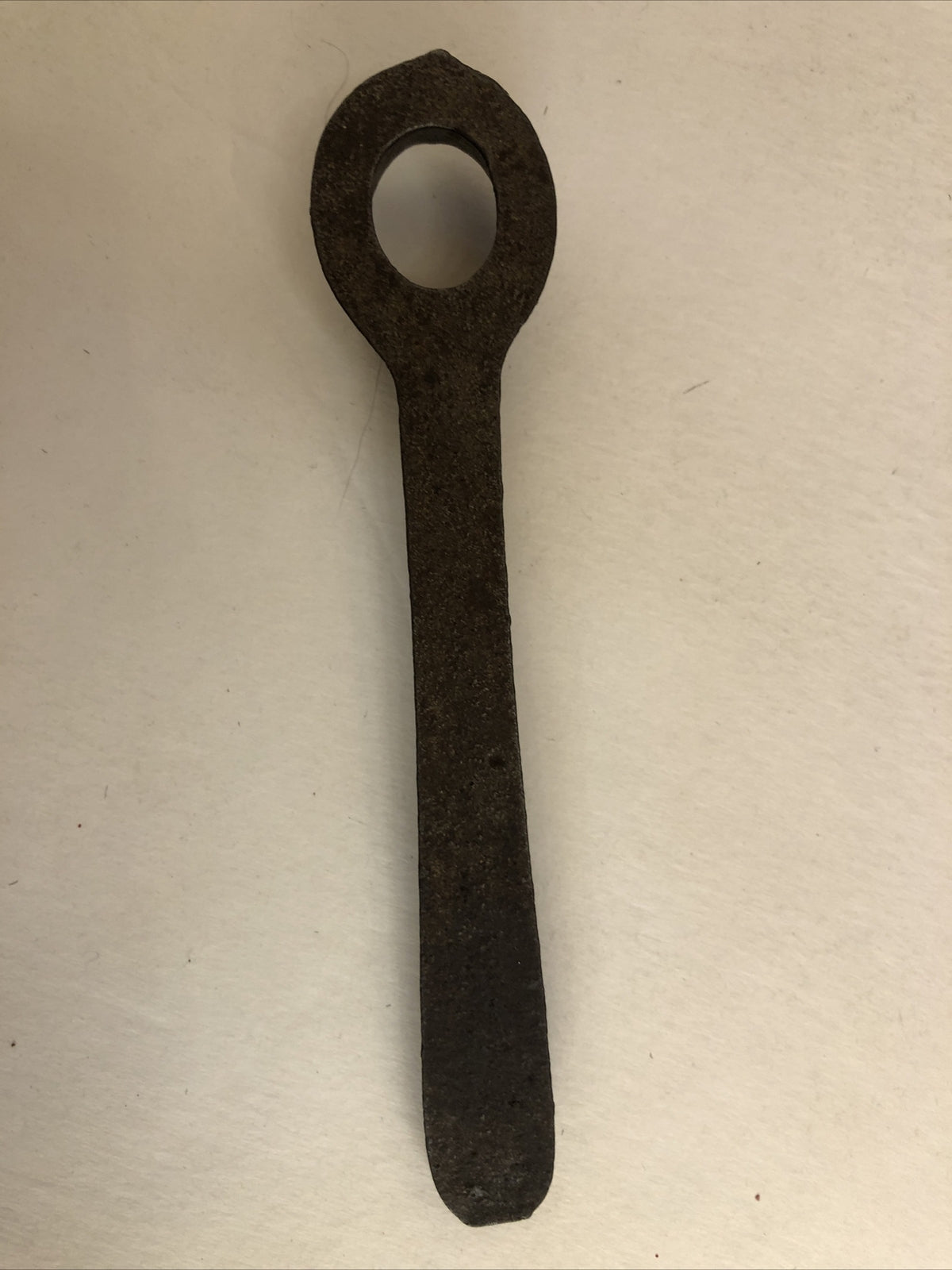 Vintage metal Tool No 21 round  Wrench ?