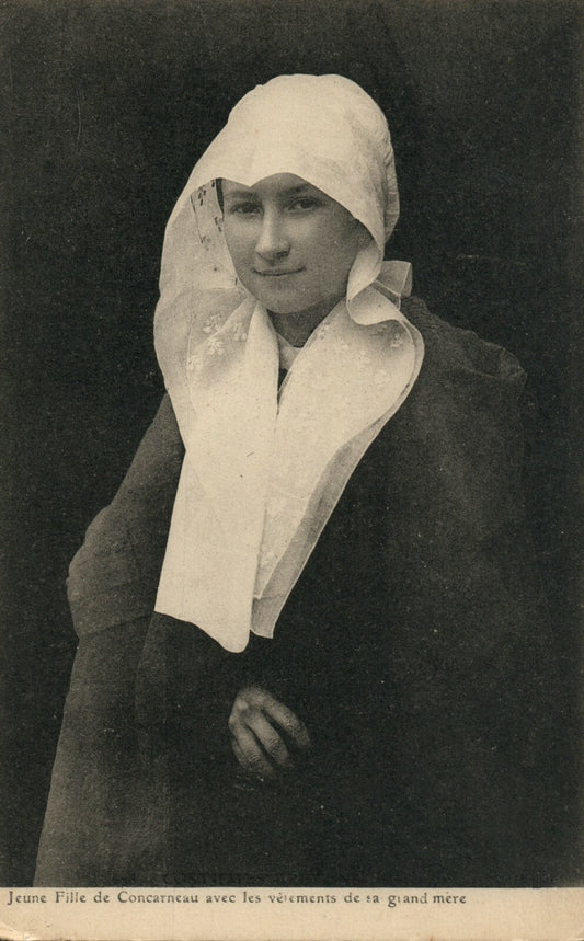 Jeune Fille de Concarneau avec les Venements French France Folklore Postcard